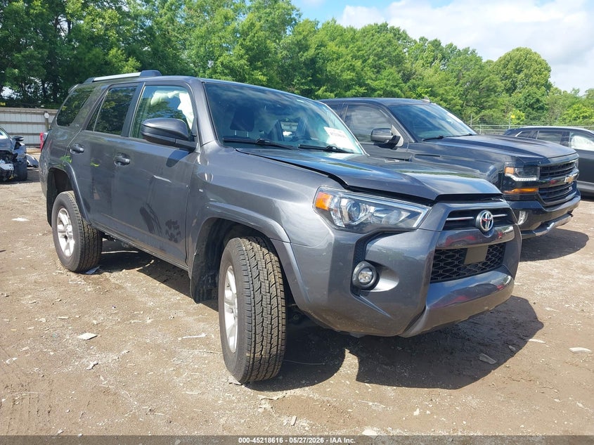 2022 Toyota 4runner VIN JTEMU5JR9N6070564 IAAI salvage auction — LEFT SIDE, Salvage Title, sold $11,000 on 2026-07-08 (photo 1)