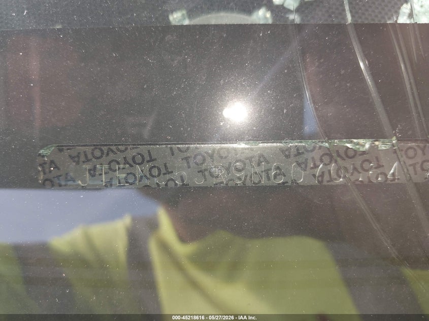 2022 Toyota 4runner VIN JTEMU5JR9N6070564 IAAI salvage auction — LEFT SIDE, Salvage Title, sold $11,000 on 2026-07-08 (photo 9)