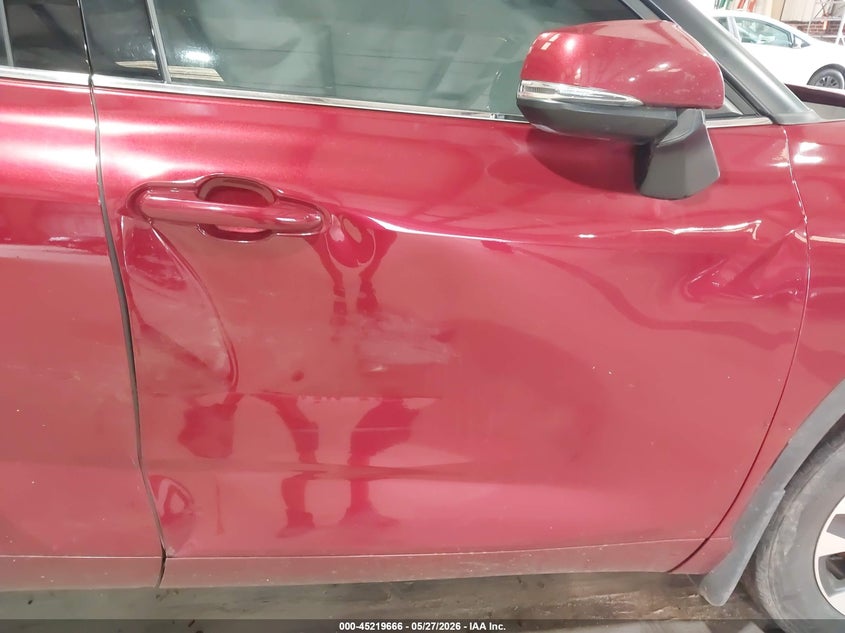 2022 Toyota Highlander VIN 5TDHZRBH8NS221012 IAAI salvage auction — RIGHT SIDE, Salvage (North Carolina), sold $14,900 on 2026-07-26 (photo 6)