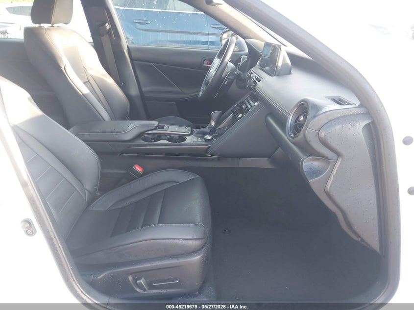 2025 Lexus Is VIN JTHGZ1B22S5083721 IAAI salvage auction — SIDE, Salvage Title, sold $16,000 on 2026-07-18 (photo 5)