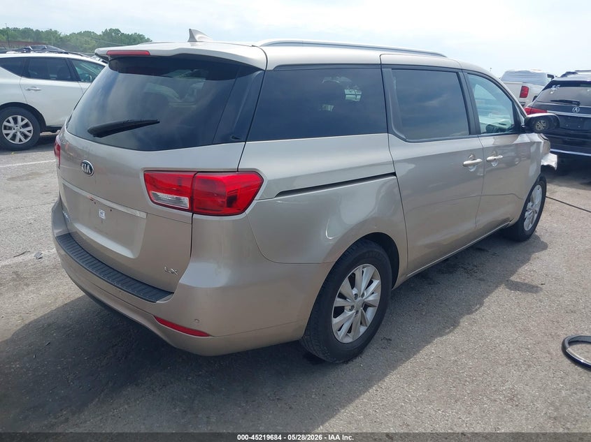 2017 Kia SEDONA VIN KNDMB5C14H6267468 IAAI salvage auction — RIGHT FRONT, Salvage Title, sold $1,575 on 2026-07-28 (photo 4)