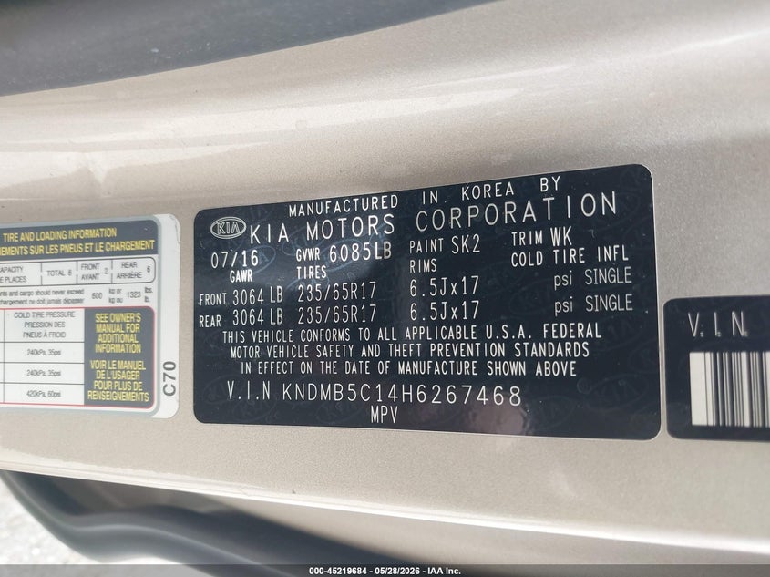 2017 Kia SEDONA VIN KNDMB5C14H6267468 IAAI salvage auction — RIGHT FRONT, Salvage Title, sold $1,575 on 2026-07-28 (photo 9)