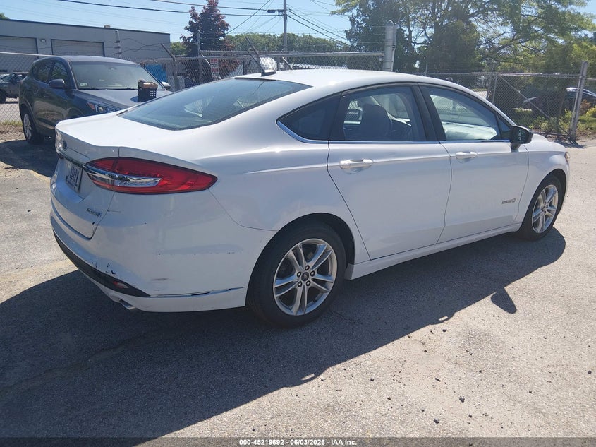 2018 Ford Fusion VIN 3FA6P0UU1JR281980 IAAI salvage auction — NORMAL WEAR, Sf97 (Rhode Island), sold $9,200 on 2026-07-31 (photo 4)
