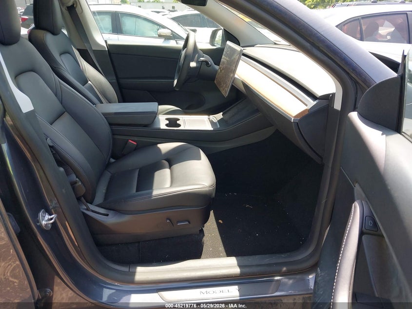 2022 Tesla Model y VIN 7SAYGDEE1NF412983 IAAI salvage auction — FRONT END, Salvage Title, sold $10,750 on 2026-07-16 (photo 5)