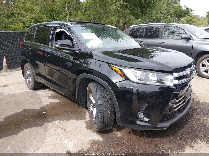 2017 Toyota Highlander VIN 5TDDZRFH0HS447686 IAAI salvage auction — LEFT FRONT, Salvage (Iowa), sold $6,300 on 2026-08-01 (photo 1)