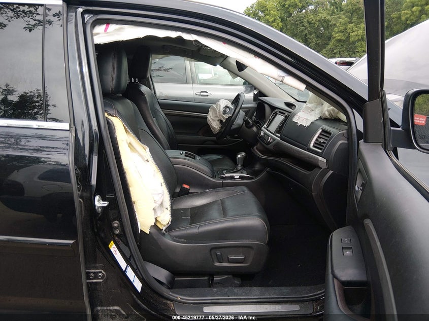 2017 Toyota Highlander VIN 5TDDZRFH0HS447686 IAAI salvage auction — LEFT FRONT, Salvage (Iowa), sold $6,300 on 2026-08-01 (photo 5)