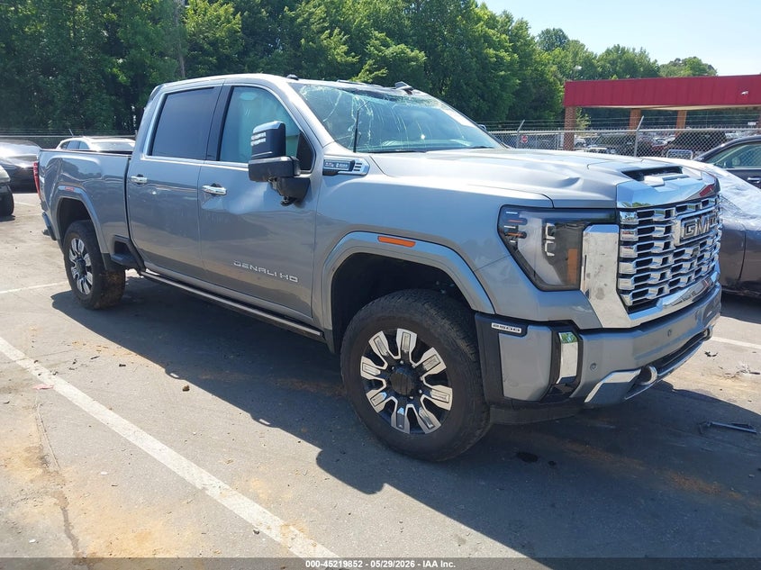 2026 Gmc VIN 1GT4URE78TF172942 IAAI salvage auction — ROLLOVER, Salvage Title, sold $25,225 on 2026-07-16 (photo 1)