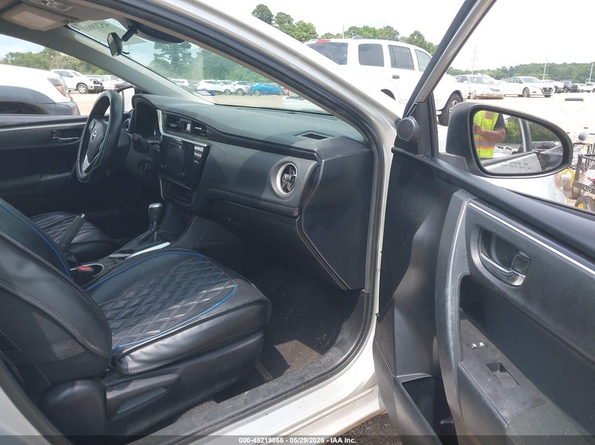 2018 Toyota Corolla VIN 5YFBURHE6JP758711 IAAI salvage auction — SIDE, Salvage Title, sold $2,900 on 2026-07-30 (photo 5)