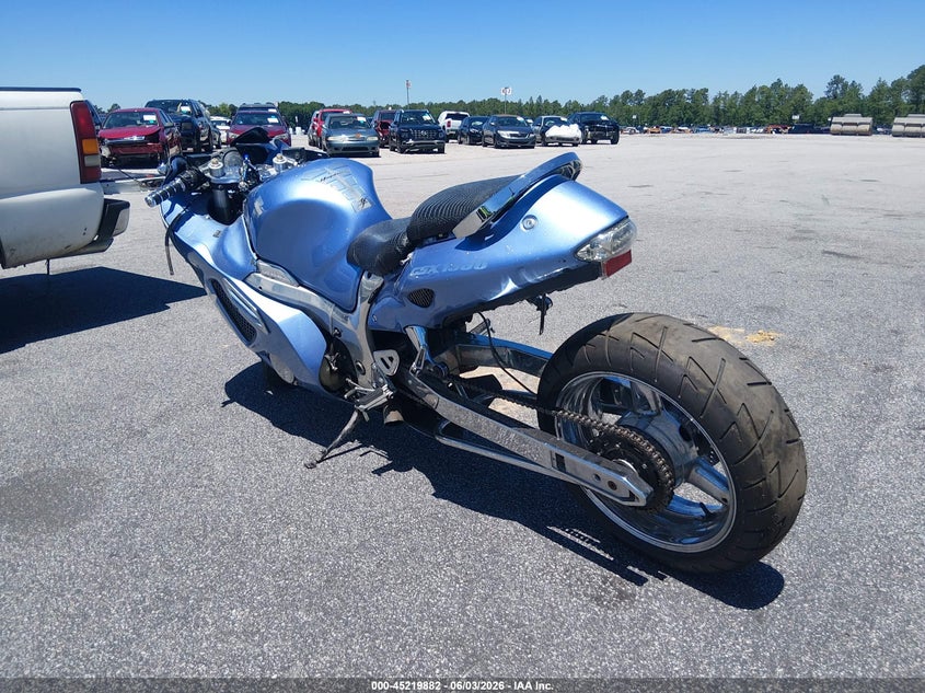 2000 Suzuki Gsx VIN JS1GW71A6Y2107173 IAAI salvage auction — FRONT END, Salvage (South Carolina), sold $2,000 on 2026-07-08 (photo 3)