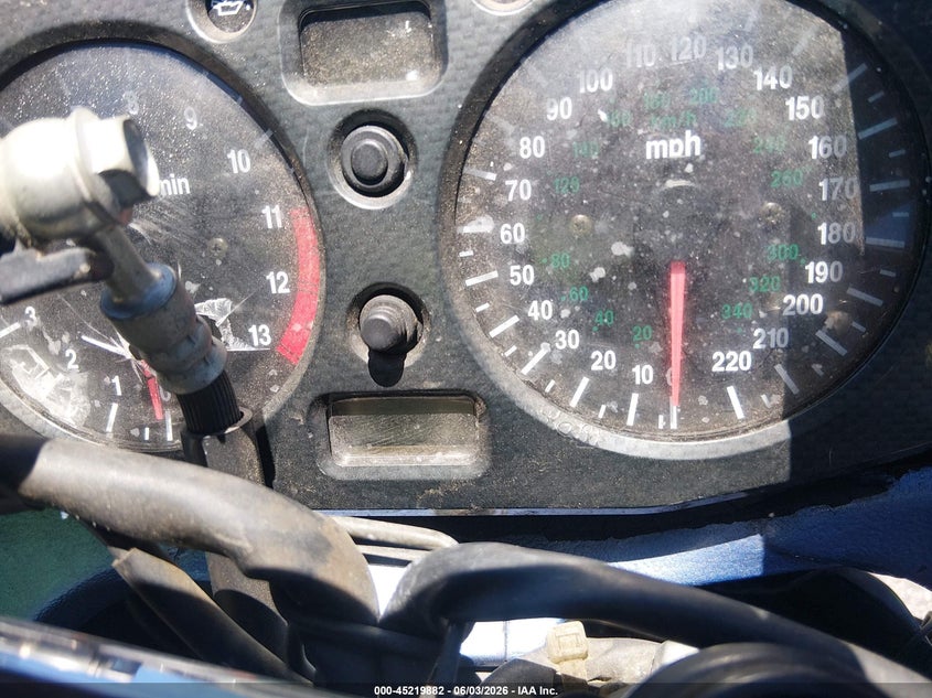 2000 Suzuki Gsx VIN JS1GW71A6Y2107173 IAAI salvage auction — FRONT END, Salvage (South Carolina), sold $2,000 on 2026-07-08 (photo 7)