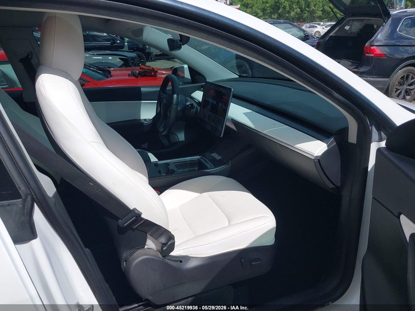 2021 Tesla Model y VIN 5YJYGDEE9MF304896 IAAI salvage auction — REAR END, Salvage Title, sold $10,450 on 2026-07-30 (photo 5)