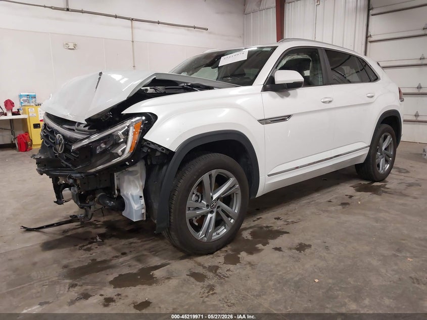 2024 Volkswagen Atlas cross sport VIN 1V2AE2CA6RC264629 IAAI salvage auction — FRONT END, Salvage Title, sold $4,250 on 2026-07-28 (photo 2)