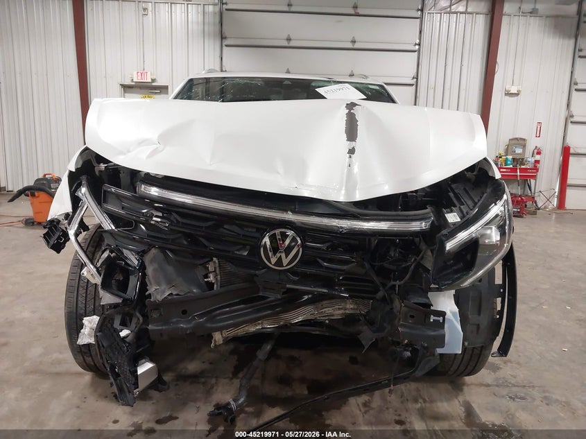 2024 Volkswagen Atlas cross sport VIN 1V2AE2CA6RC264629 IAAI salvage auction — FRONT END, Salvage Title, sold $4,250 on 2026-07-28 (photo 6)