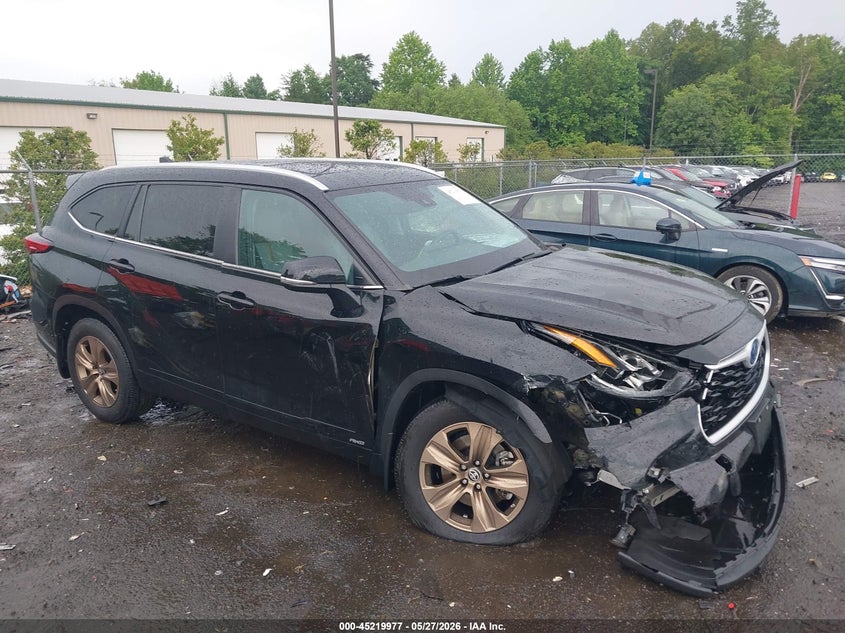 2023 Toyota Highlander VIN 5TDABRCHXPS599713 IAAI salvage auction — FRONT END, Salvage Title, sold $16,400 on 2026-07-10 (photo 1)