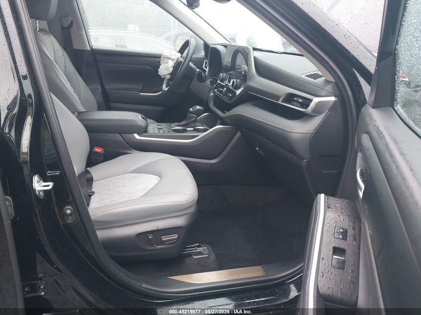 2023 Toyota Highlander VIN 5TDABRCHXPS599713 IAAI salvage auction — FRONT END, Salvage Title, sold $16,400 on 2026-07-10 (photo 5)