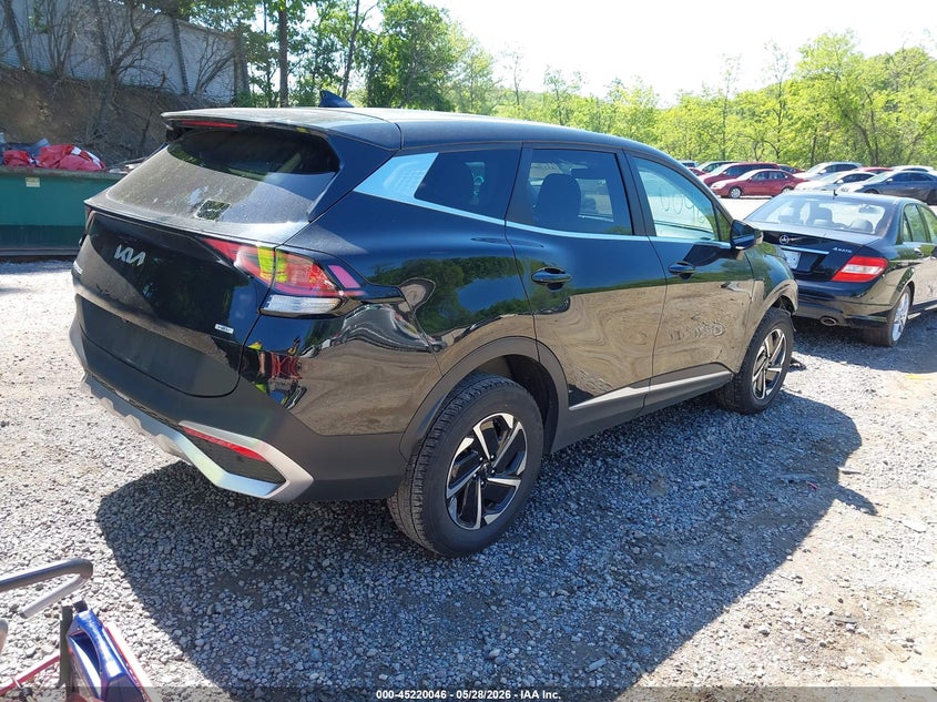 2023 Kia Sportage VIN KNDPUCAGXP7041334 IAAI salvage auction — RIGHT FRONT, Salvage Title, sold $8,400 on 2026-07-21 (photo 4)