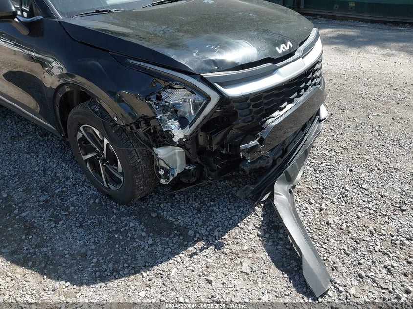 2023 Kia Sportage VIN KNDPUCAGXP7041334 IAAI salvage auction — RIGHT FRONT, Salvage Title, sold $8,400 on 2026-07-21 (photo 6)