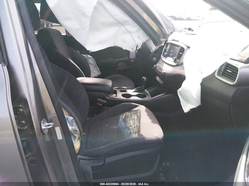 2017 Kia Sorento VIN 5XYPG4A31HG270967 IAAI salvage auction — ROLLOVER, Salvage Title, sold $650 on 2026-07-14 (photo 5)