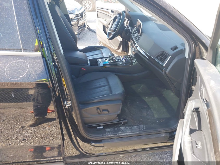 2018 Audi Q5 VIN WA1ANAFY4J2216734 IAAI salvage auction — RIGHT FRONT, Salvage Title, sold $6,400 on 2026-08-24 (photo 5)
