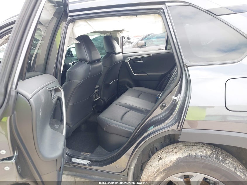 2024 Toyota Rav 4 VIN 4T3D6RFV8RU156108 IAAI salvage auction — SIDE, Salvage Title, sold $12,700 on 2026-07-29 (photo 8)