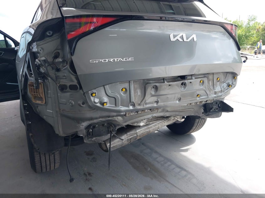 2024 Kia Sportage VIN KNDPU3DF4R7259081 IAAI salvage auction — REAR END, Salvage Title, sold $6,100 on 2026-08-02 (photo 6)