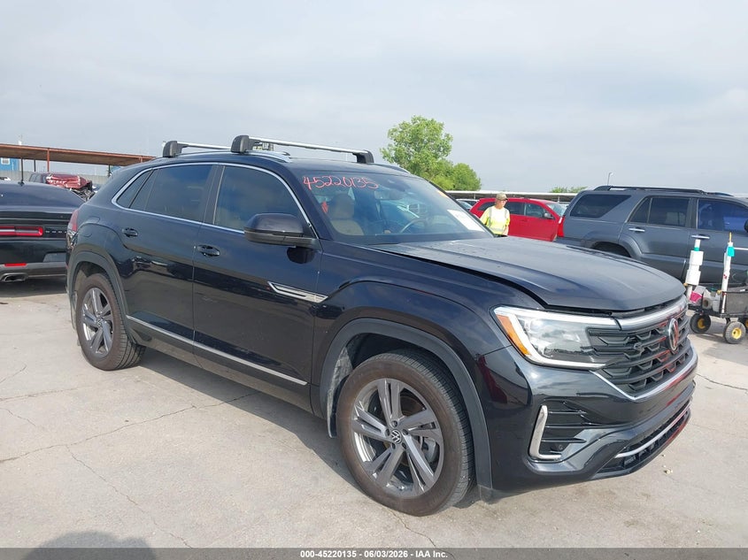 2024 Volkswagen Atlas cross sport VIN 1V2AE2CA0RC228760 — IAAI salvage auction photo