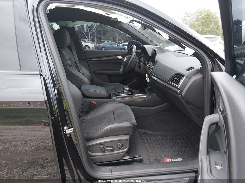 2022 Audi Sq5 VIN WA1B4AFY2N2127984 IAAI salvage auction — RIGHT FRONT, Wait Title, sold $11,800 on 2026-09-26 (photo 5)