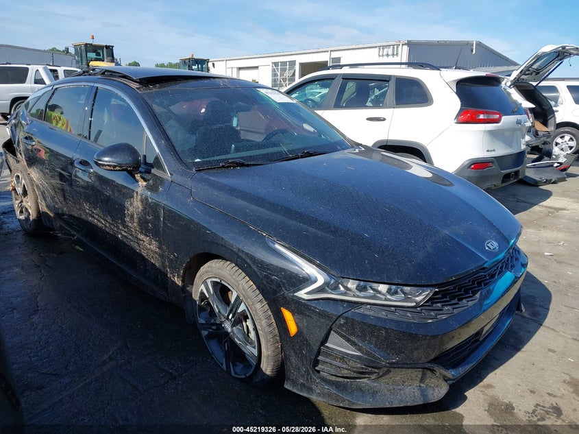 2021 Kia K5 VIN 5XXG64J22MG057373 IAAI salvage auction — ROLLOVER, Salvage Title, sold $2,475 on 2026-07-09 (photo 1)