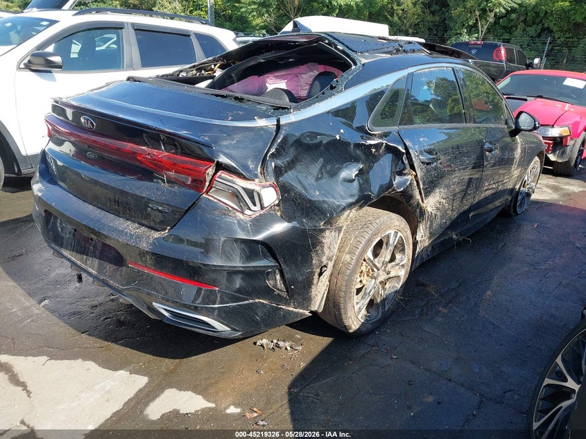 2021 Kia K5 VIN 5XXG64J22MG057373 IAAI salvage auction — ROLLOVER, Salvage Title, sold $2,475 on 2026-07-09 (photo 4)