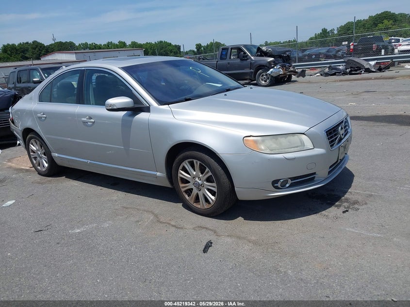 2010 Volvo S80 VIN YV1960AS0A1126001 IAAI salvage auction — REAR END, Salvage (North Carolina), sold $475 on 2026-07-13 (photo 1)