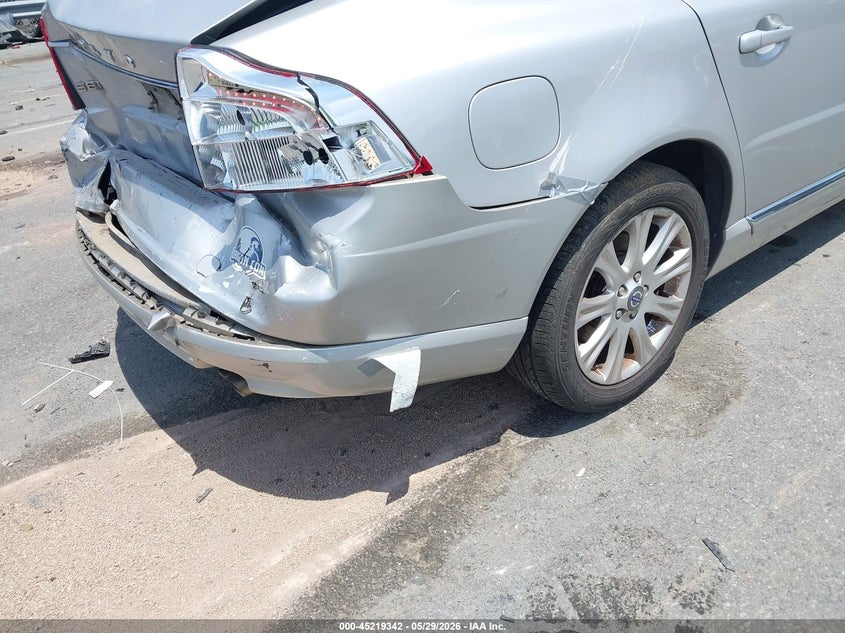 2010 Volvo S80 VIN YV1960AS0A1126001 IAAI salvage auction — REAR END, Salvage (North Carolina), sold $475 on 2026-07-13 (photo 6)
