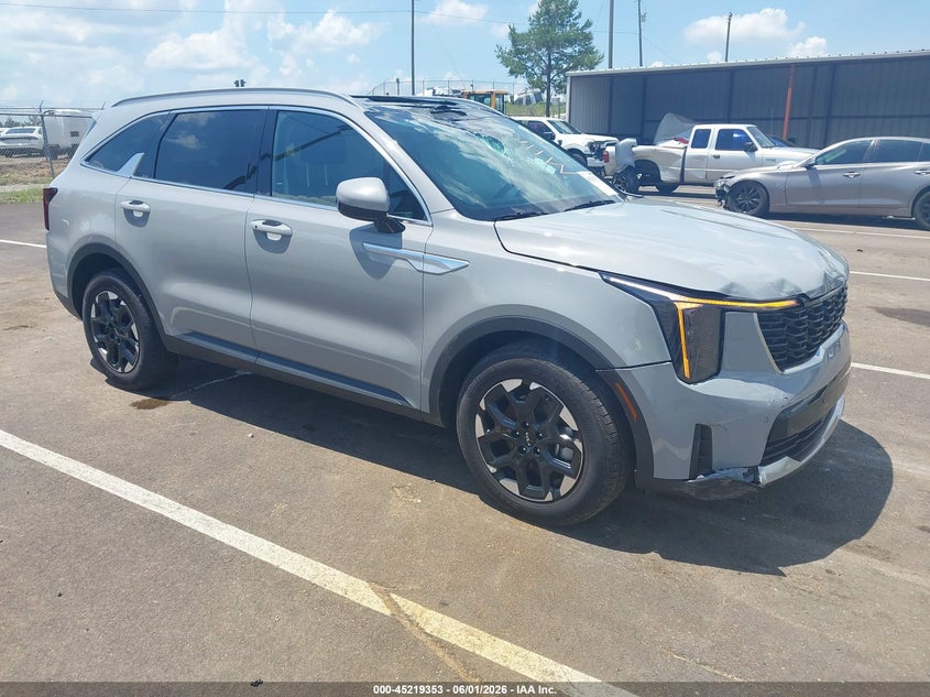 2026 Kia Sorento VIN 5XYRL4JC6TG424554 IAAI salvage auction — LEFT SIDE, Salvage Title, sold $10,100 on 2026-07-17 (photo 1)