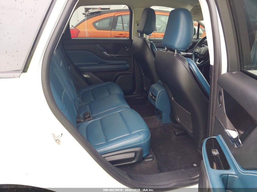 2021 Lincoln Corsair VIN 5LMCJ2D9XMUL03583 IAAI salvage auction — RIGHT FRONT, Salvage Title, sold $7,600 on 2026-09-01 (photo 8)