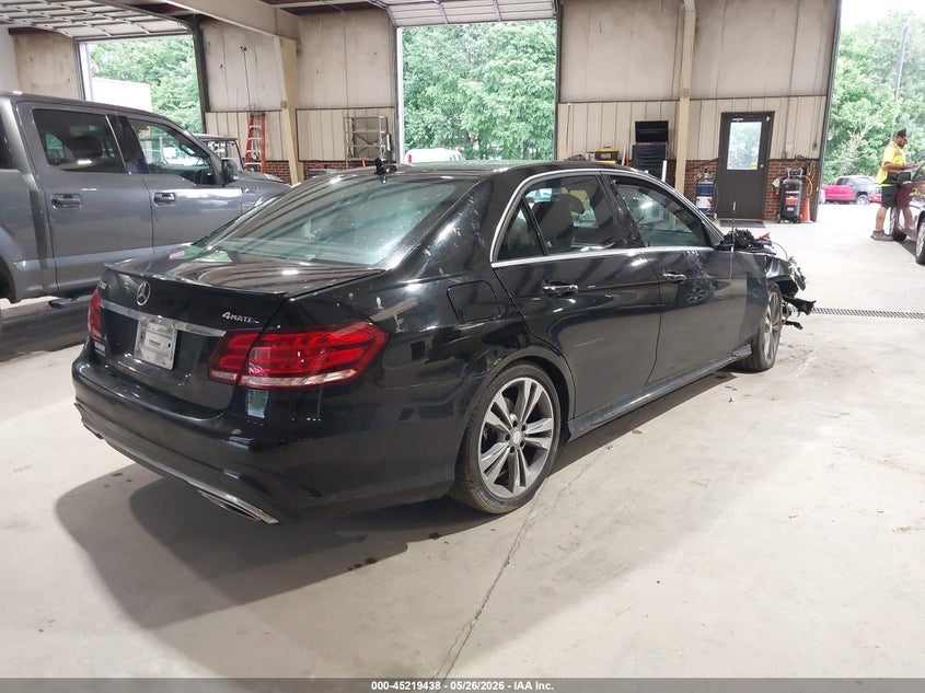 2016 Mercedes-benz E-klasse VIN WDDHF8JB9GB167736 IAAI salvage auction — RIGHT FRONT, Salvage Title, sold $975 on 2026-07-19 (photo 4)