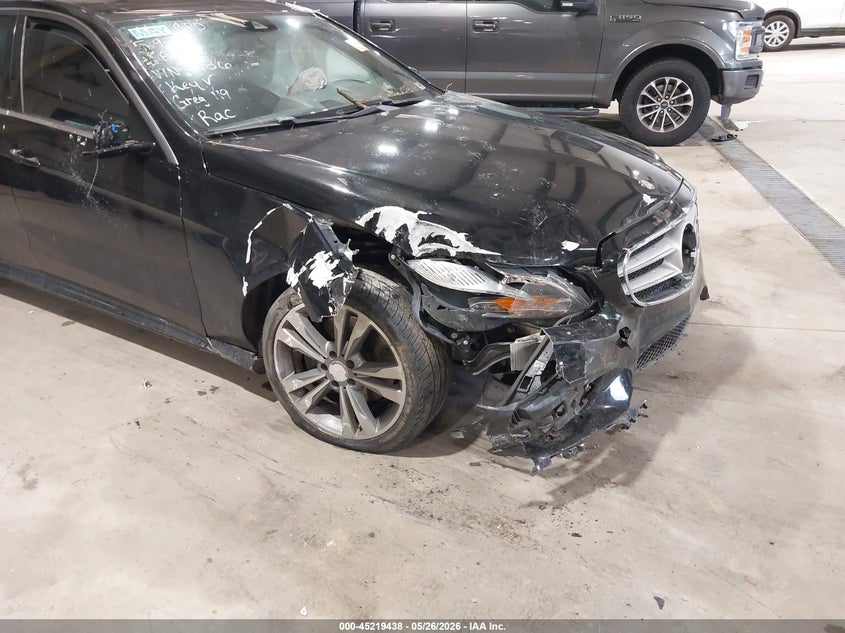 2016 Mercedes-benz E-klasse VIN WDDHF8JB9GB167736 IAAI salvage auction — RIGHT FRONT, Salvage Title, sold $975 on 2026-07-19 (photo 6)