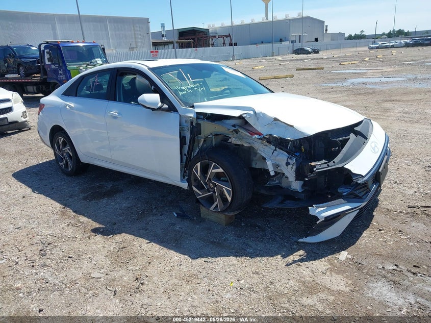 2024 Hyundai Elantra VIN KMHLN4DJ5RU094953 IAAI salvage auction — RIGHT FRONT, Salvage Title, sold $5,675 on 2026-07-16 (photo 1)