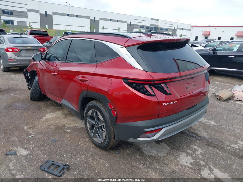 2025 Hyundai Tucson VIN KM8JCDD15SU346946 IAAI salvage auction — LEFT FRONT, Salvage Title, sold $11,700 on 2026-08-25 (photo 3)