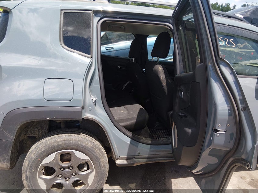 2017 Jeep Renegade VIN ZACCJBBH7HPF93421 IAAI salvage auction — LEFT FRONT, Salvage Title, sold $1,850 on 2026-07-09 (photo 8)