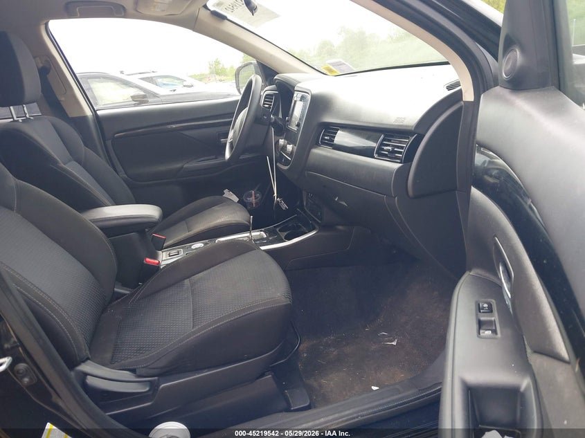 2020 Mitsubishi Outlander VIN JA4AZ3A30LZ009313 IAAI salvage auction — FRONT END, Salvage Title, sold $2,300 on 2026-07-09 (photo 5)