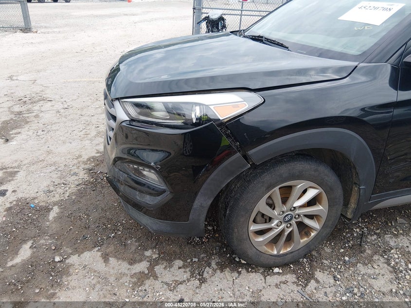 2017 Hyundai Tucson VIN KM8J33A40HU348993 IAAI salvage auction — FRONT END, Salvage Title, sold $2,300 on 2026-07-23 (photo 6)