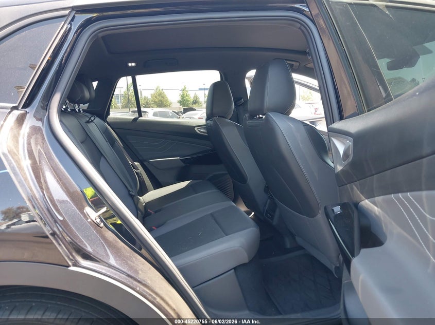 2023 Volkswagen Id.4 VIN 1V2VMPE80PC022198 IAAI salvage auction — LEFT & RIGHT, Salvage Title, sold $10,700 on 2026-07-26 (photo 8)