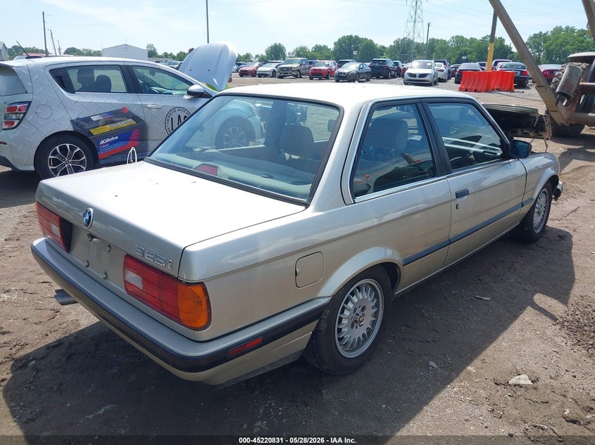 1989 BMW 3er VIN WBAAA2300K4257113 IAAI salvage auction — FRONT END, Clear (Indiana), sold $5,300 on 2026-07-22 (photo 4)