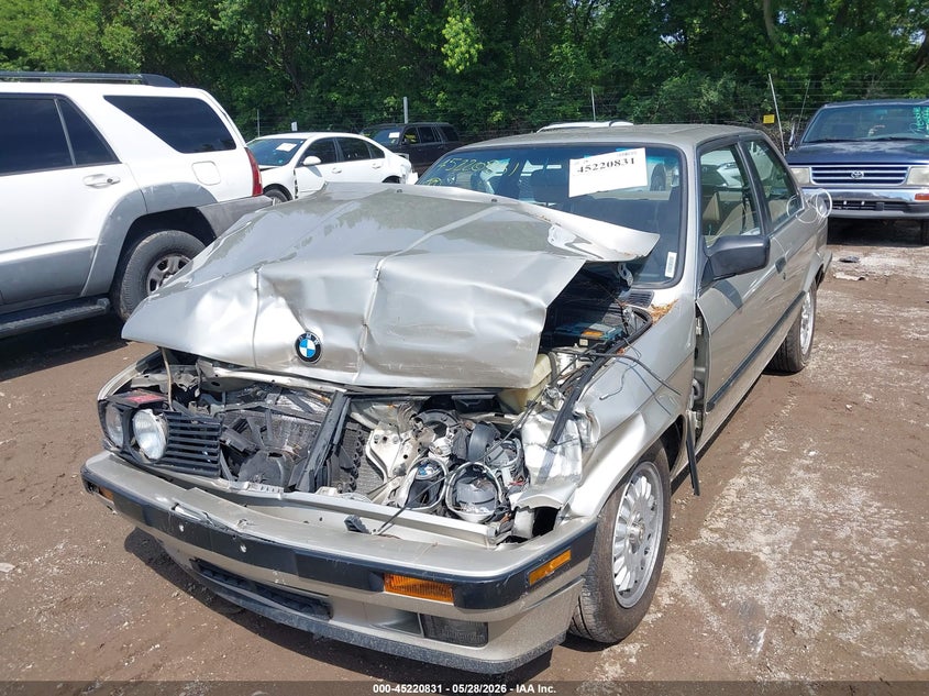 1989 BMW 3er VIN WBAAA2300K4257113 IAAI salvage auction — FRONT END, Clear (Indiana), sold $5,300 on 2026-07-22 (photo 6)