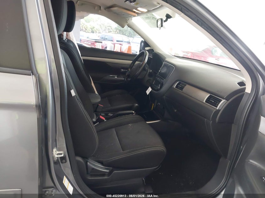 2017 Mitsubishi Outlander VIN JA4AD3A39HZ005668 IAAI salvage auction — LEFT & RIGHT, Rebuildable (Florida), sold $50 on 2026-07-29 (photo 5)