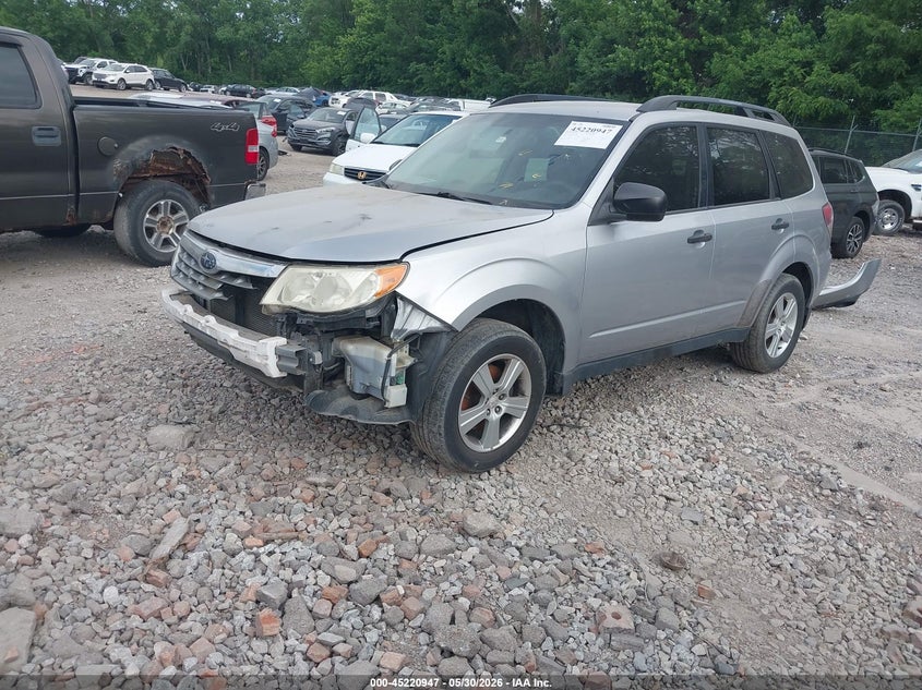 2013 Subaru Forester VIN JF2SHABCXDH402423 IAAI salvage auction — NORMAL WEAR, Clear (Illinois), sold $450 on 2026-07-13 (photo 2)