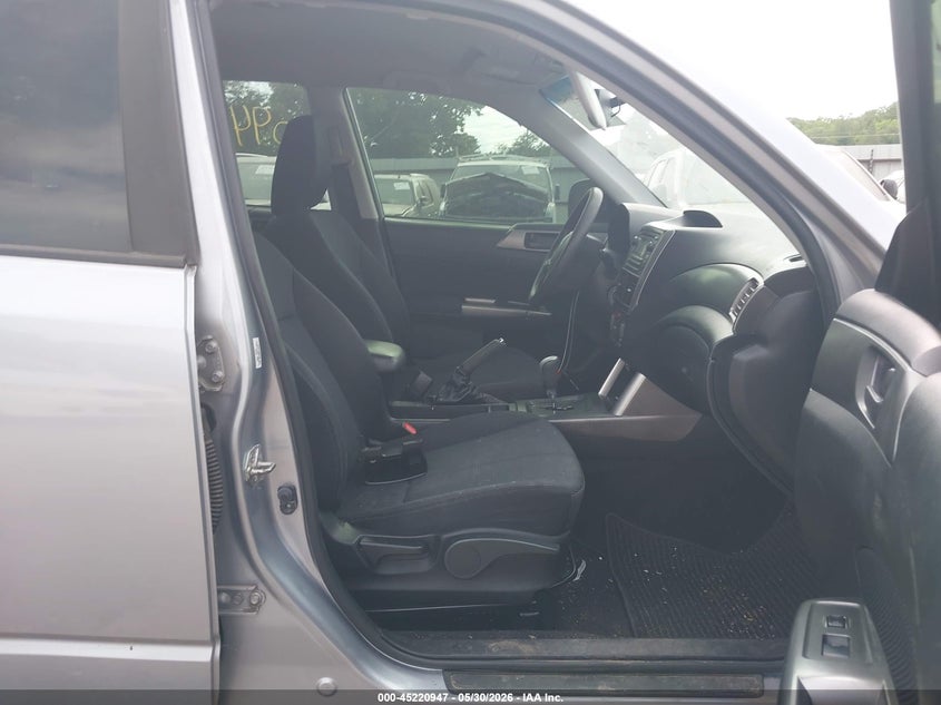 2013 Subaru Forester VIN JF2SHABCXDH402423 IAAI salvage auction — NORMAL WEAR, Clear (Illinois), sold $450 on 2026-07-13 (photo 5)