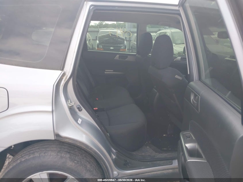 2013 Subaru Forester VIN JF2SHABCXDH402423 IAAI salvage auction — NORMAL WEAR, Clear (Illinois), sold $450 on 2026-07-13 (photo 8)