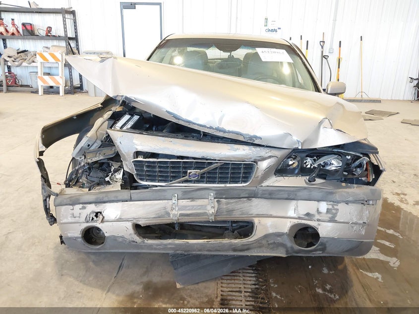 2004 Volvo S60 VIN YV1RS64A942332420 IAAI salvage auction — FRONT & REAR, Salvage (Utah), sold $250 on 2026-08-17 (photo 6)