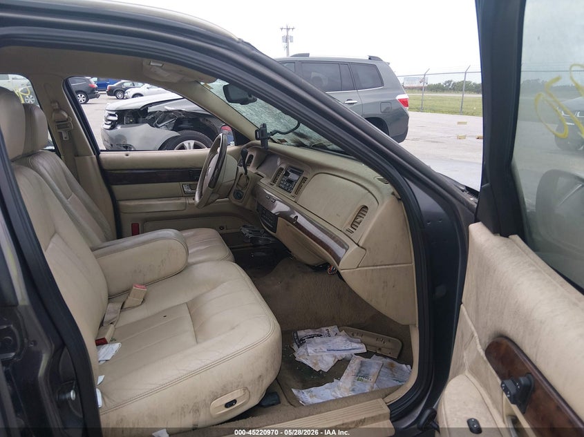 2007 Mercury Grand marquis VIN 2MEFM75V07X611443 IAAI salvage auction — ENGINE BURN, Salvage (Missouri), sold $250 on 2026-07-09 (photo 5)