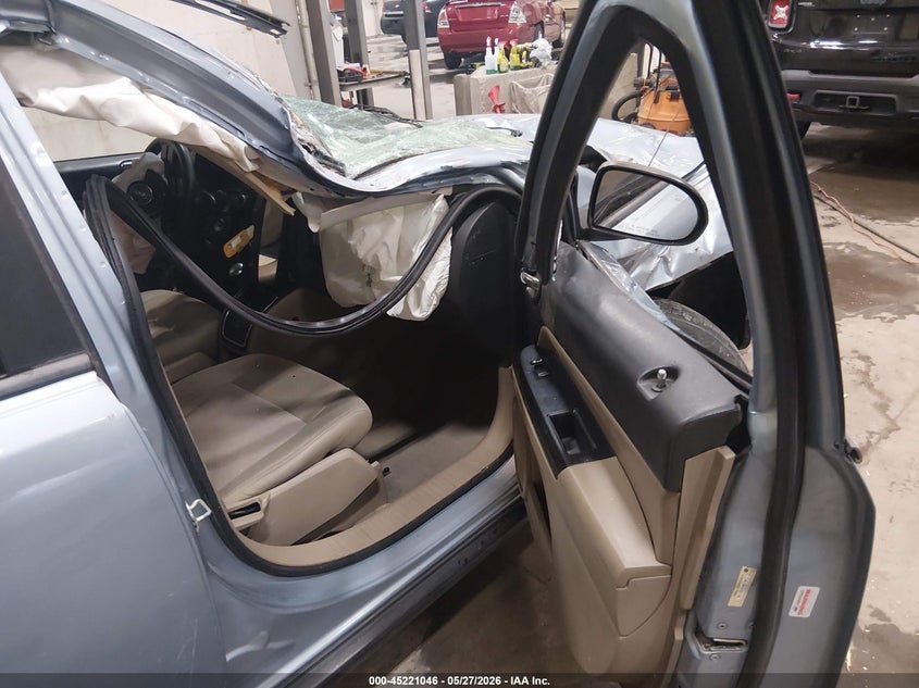 2014 Jeep Compass VIN 1C4NJCBA2ED511199 IAAI salvage auction — ROLLOVER, Salvage (Idaho), sold $75 on 2026-07-10 (photo 5)